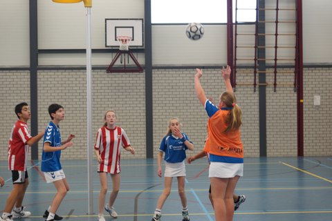 Korfbal C2  29 november-006.JPG